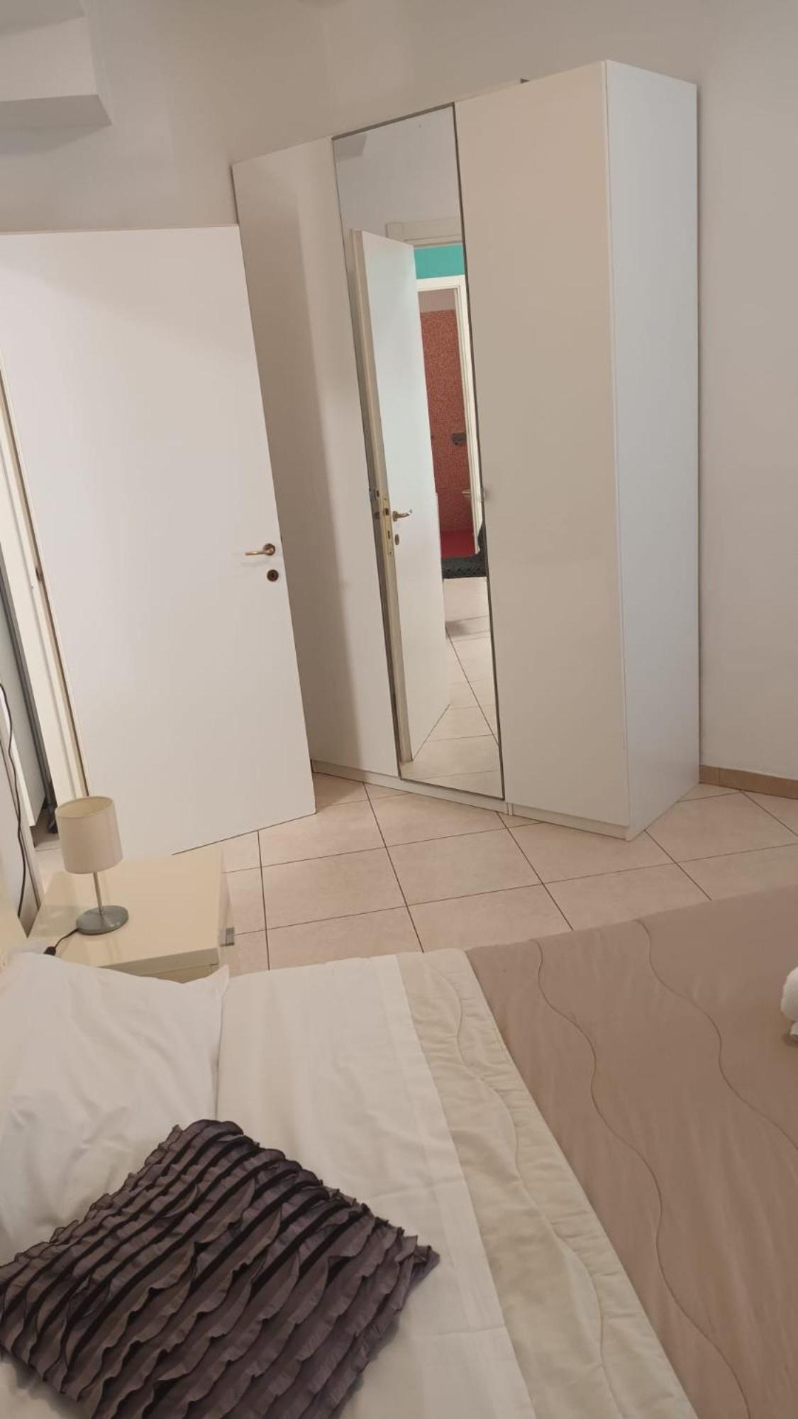 רומא Olimpo Apartments St John In Lateran מראה חיצוני תמונה