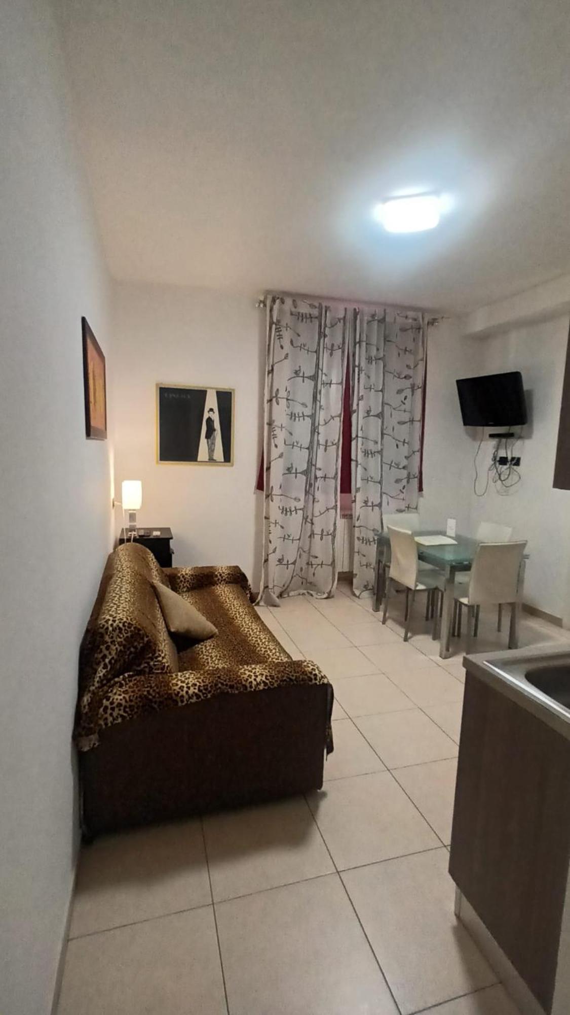 רומא Olimpo Apartments St John In Lateran מראה חיצוני תמונה