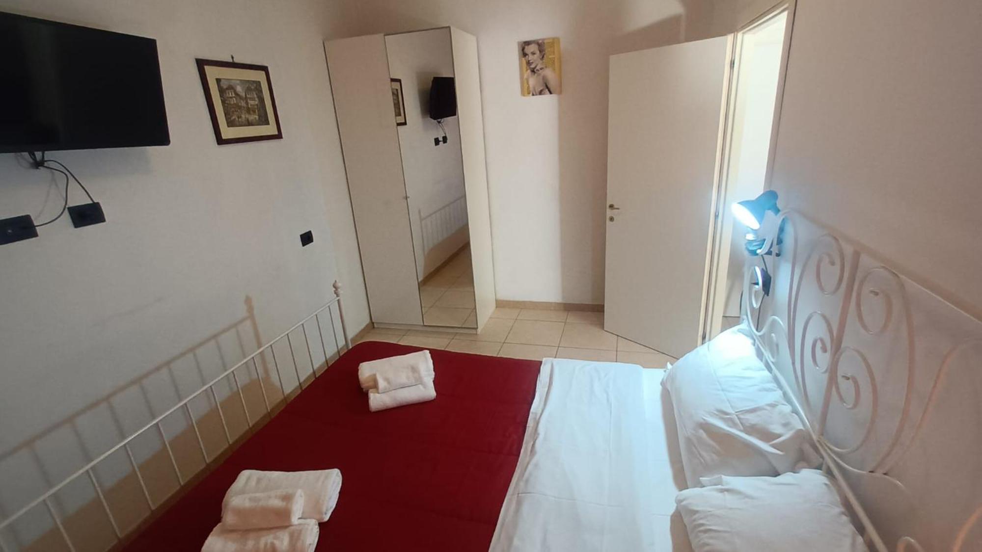 רומא Olimpo Apartments St John In Lateran מראה חיצוני תמונה